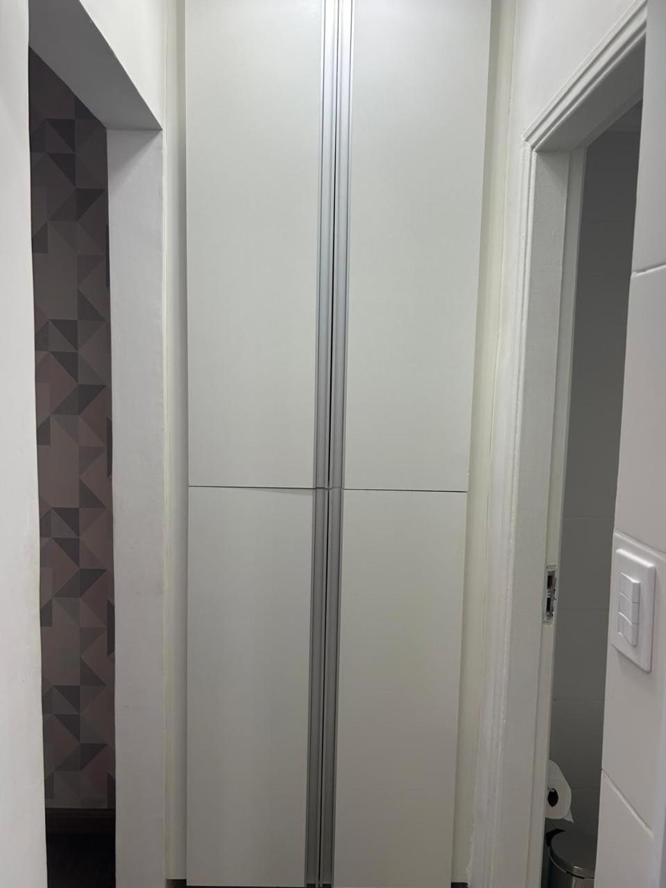 Apartamento Lindo, E Sala, 100 Metros Da
