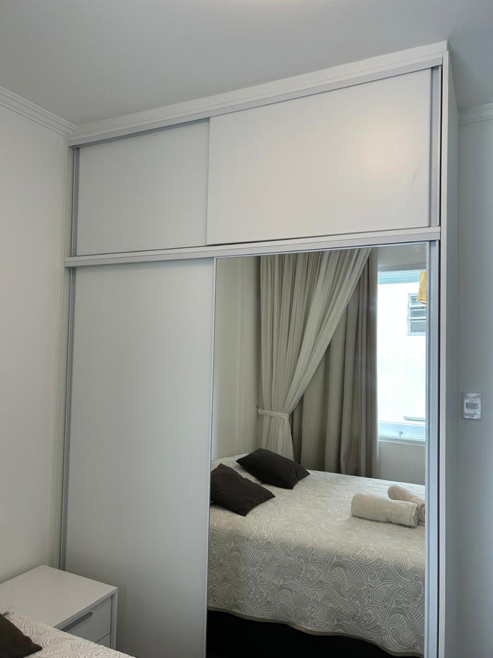 Lindo, E Sala, 100 Metros Da Apartment *