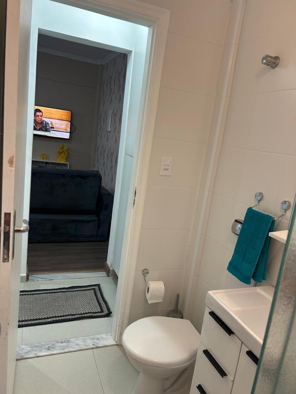 Lindo, E Sala, 100 Metros Da Apartment Santos (Sao Paulo)