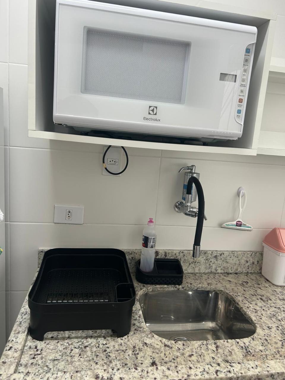 Lindo, E Sala, 100 Metros Da *